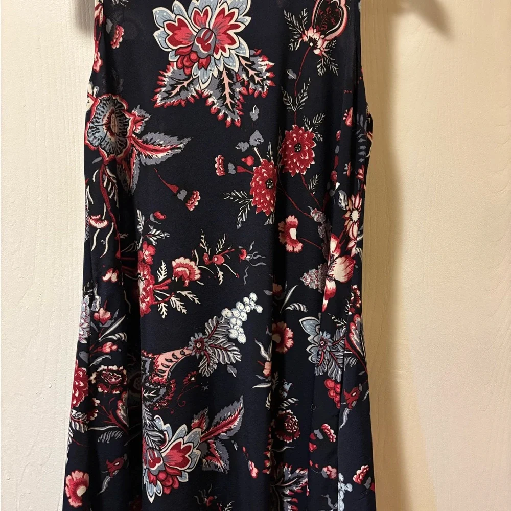 Sleeveless Floral Tunic Top - Navy with Red & Cream Floral - Picture 4 of 4